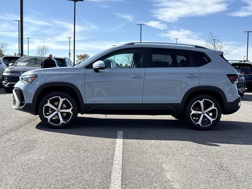 2026 Volkswagen Taos SEL