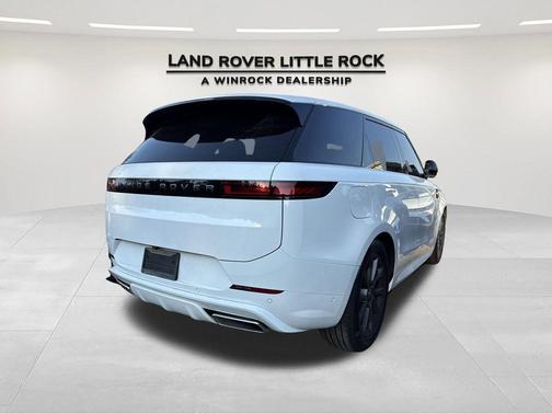 2025 Land Rover Range Rover Sport SE