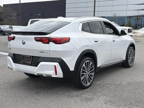 2025 BMW X2 xDrive28i