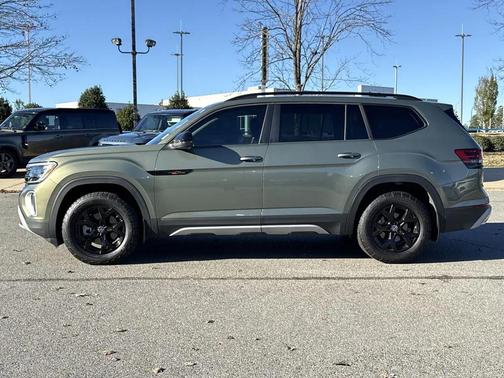 2025 Volkswagen Atlas 2.0T Peak Edition