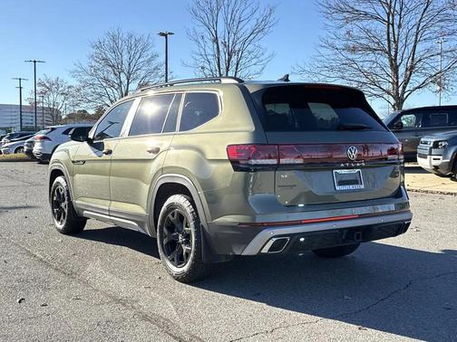 2025 Volkswagen Atlas 2.0T Peak Edition