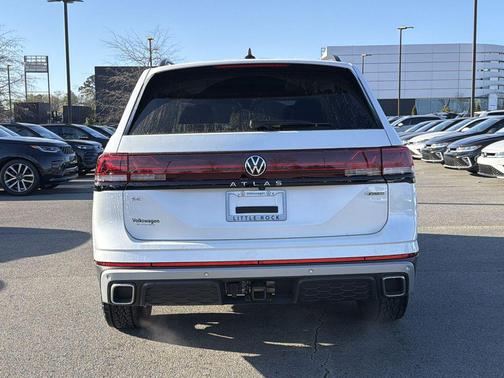 White Pearl 2026 Volkswagen Atlas Peak Edition