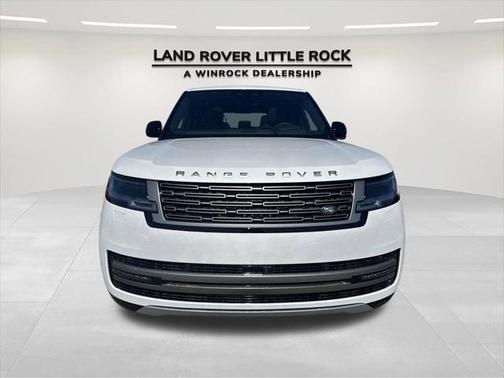 2025 Land Rover Range Rover P550e SE
