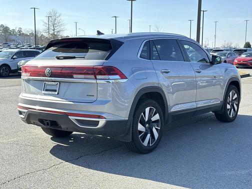 2025 Volkswagen Atlas Cross Sport 2.0T SEL
