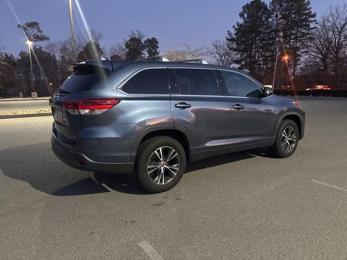 2019 Toyota Highlander LE Plus