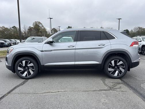 2026 Volkswagen Atlas Cross Sport 2.0T SEL