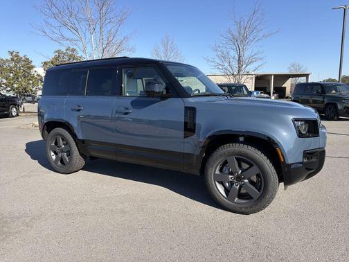2026 Land Rover Defender P400 X-Dynamic SE