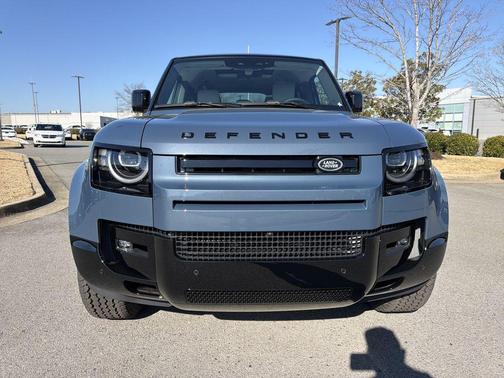 2026 Land Rover Defender P400 X-Dynamic SE