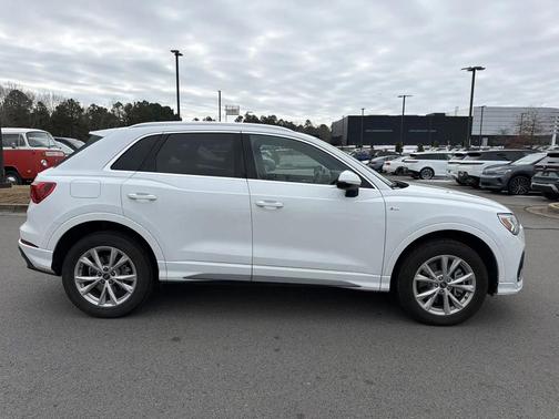 2025 Audi Q3 Premium 45 TFSI S line quattro Tiptronic