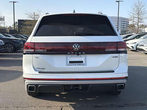 White Pearl 2026 Volkswagen Atlas Peak Edition