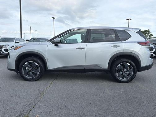 Brilliant Silver Metallic 2024 Nissan Rogue SV
