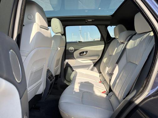 Moraine Blue Metallic 2018 Land Rover Range Rover Evoque SE Premium