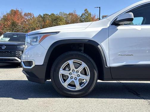 2019 GMC Acadia SLE-1
