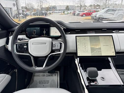 2025 Land Rover Range Rover Sport SE