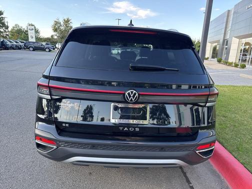 2025 Volkswagen Taos 1.5T SE