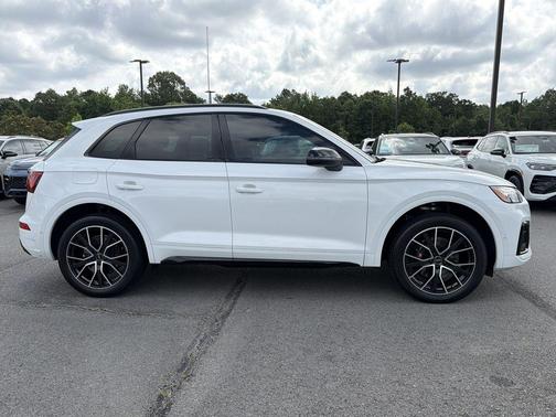 Ibis White 2023 Audi SQ5 3.0T Prestige