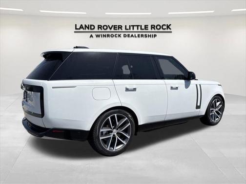 2025 Land Rover Range Rover P550e SE