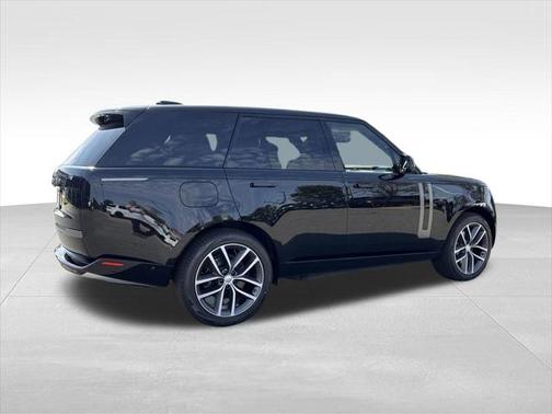 2025 Land Rover Range Rover P550e SE