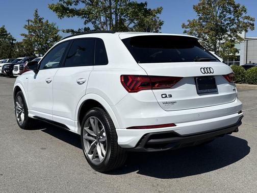2024 Audi Q3 Premium 45 TFSI S line quattro Tiptronic