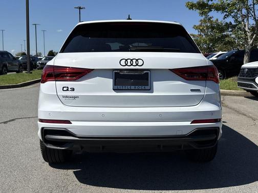2024 Audi Q3 Premium 45 TFSI S line quattro Tiptronic