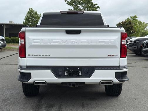 Summit White 2022 Chevrolet Silverado 1500 RST