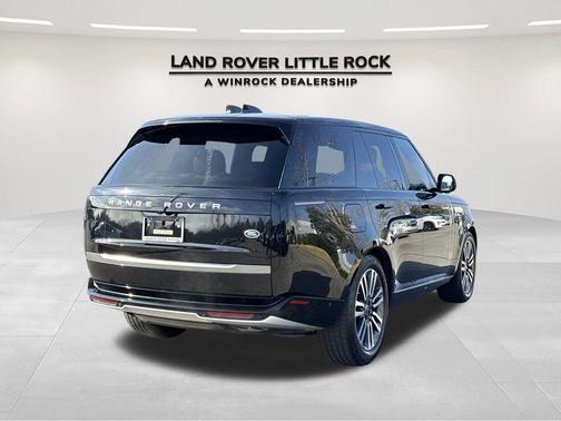 2023 Land Rover Range Rover P530 SE