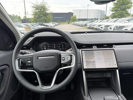 Santorini Black Metallic 2025 Land Rover Discovery Sport S