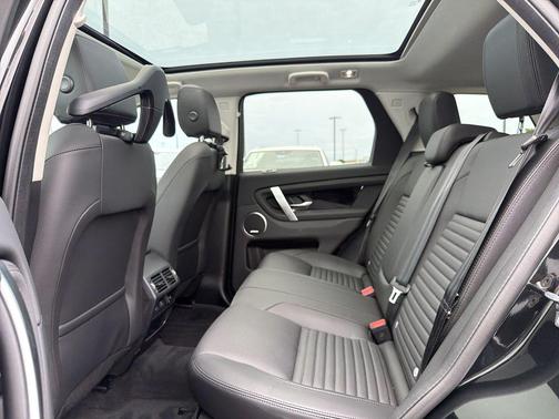 Santorini Black Metallic 2025 Land Rover Discovery Sport S