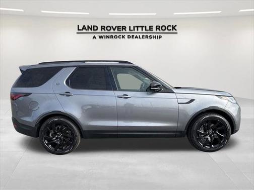 2025 Land Rover Discovery P300 S