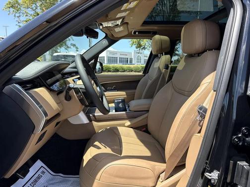 2025 Land Rover Range Rover P530 SE