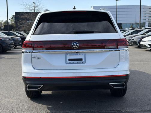 White Pearl 2026 Volkswagen Atlas 2.0T SE