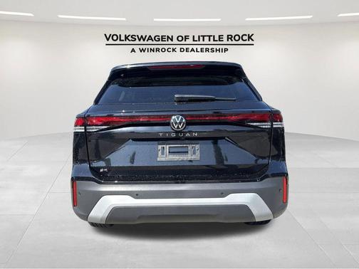 2025 Volkswagen Tiguan 2.0T SE