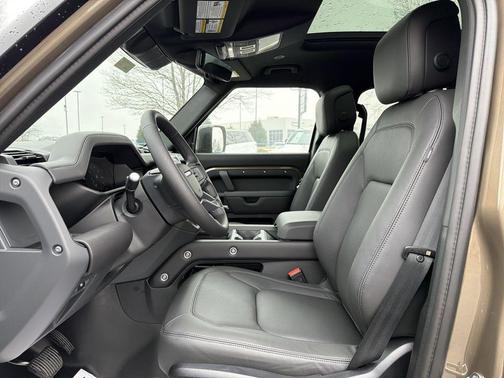 2026 Land Rover Defender P400 X-Dynamic SE