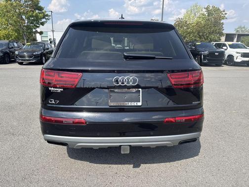 2019 Audi Q7 45 Premium Plus