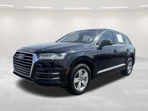 2019 Audi Q7 45 Premium Plus