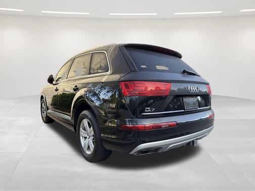 2019 Audi Q7 45 Premium Plus