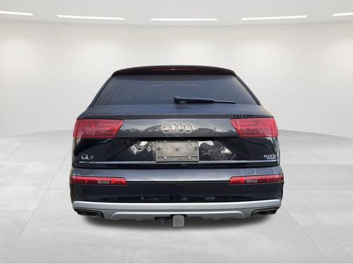 2019 Audi Q7 45 Premium Plus