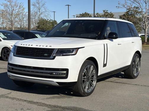 White Pearl 2026 Land Rover Range Rover P400 SE