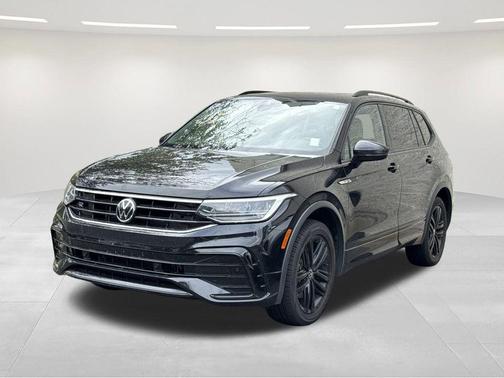 2022 Volkswagen Tiguan 2.0T SE R-Line Black