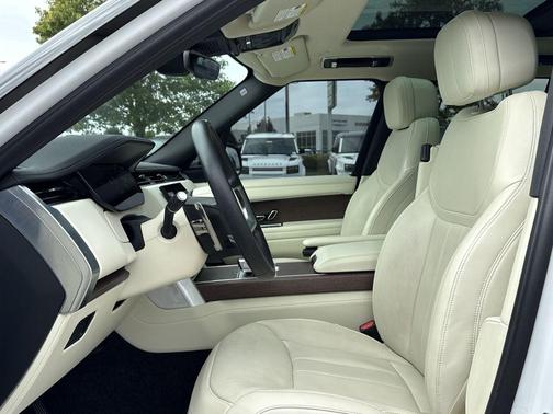2024 Land Rover Range Rover P400 SE