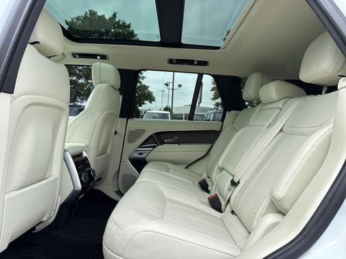2024 Land Rover Range Rover P400 SE