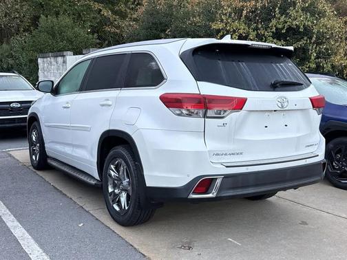 2019 Toyota Highlander Limited Platinum