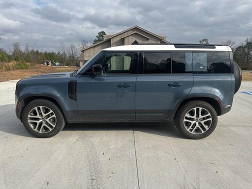 2024 Land Rover Defender 110 P400 S