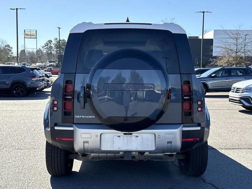 2024 Land Rover Defender 110 P400 S
