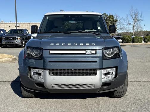 2024 Land Rover Defender 110 P400 S