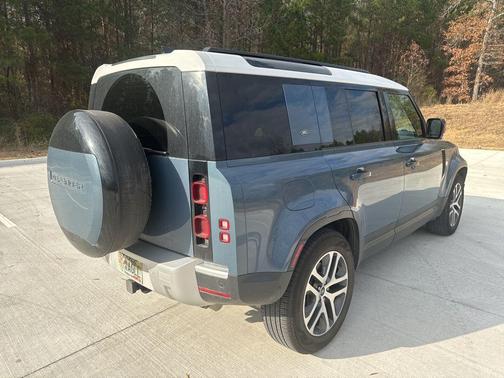 2024 Land Rover Defender 110 P400 S