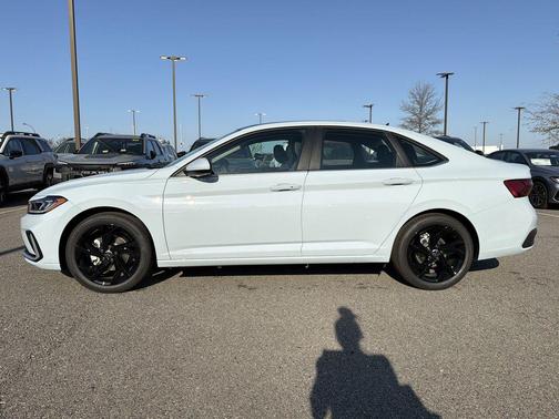 Gray 2026 Volkswagen Jetta 1.4T SE