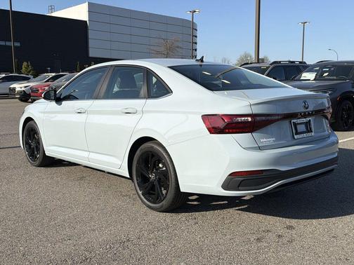 Gray 2026 Volkswagen Jetta 1.4T SE