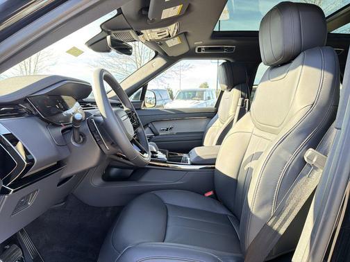 2026 Land Rover Range Rover Sport SE
