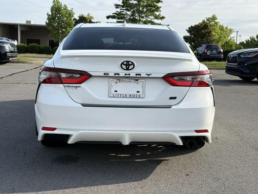 White 2022 Toyota Camry SE
